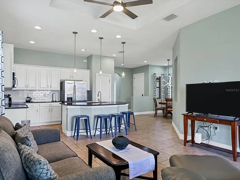 10424 Crooked Creek Dr — Photo 14