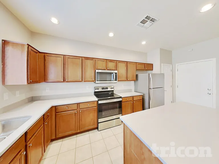 5010 W Fawn Dr — Photo 8
