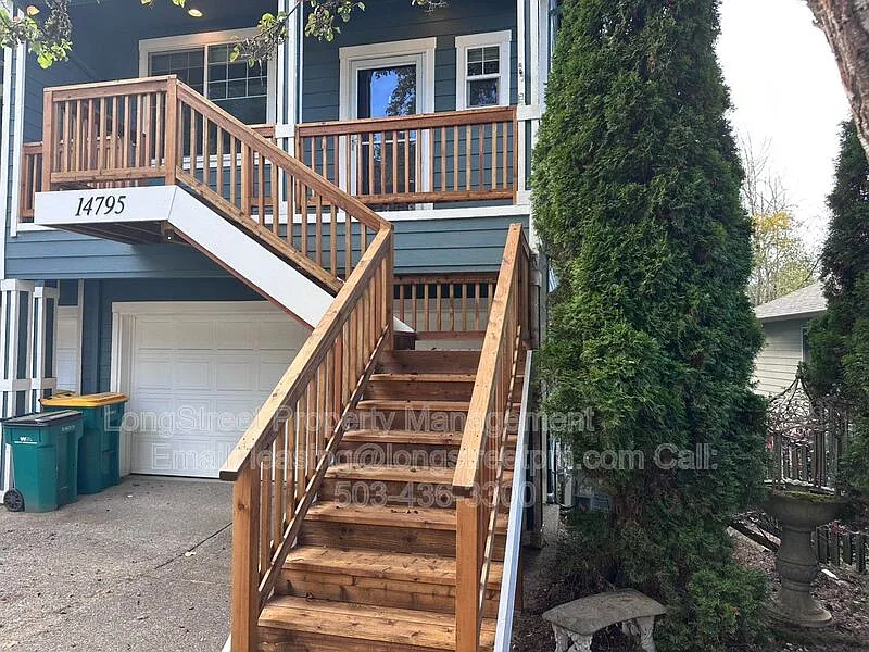 3 bed, 2.5 bath, 1920 sqft, $2,895 — Photo 3