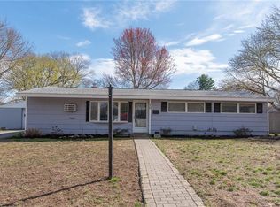 72 Flagg Ave, Warwick, RI 02886