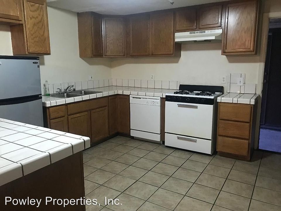 2nd image of 14037 Yukon Ave APT 22