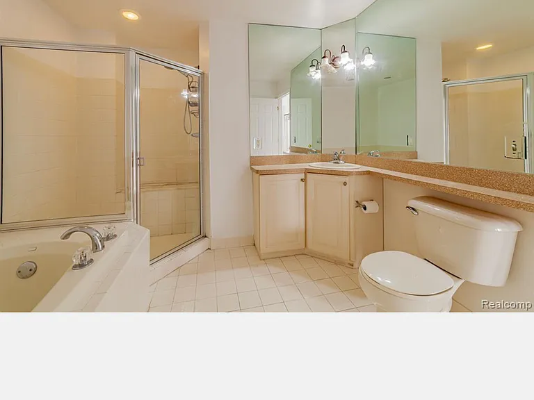 13239 Saint Ervin Ave #13239 — Photo 10