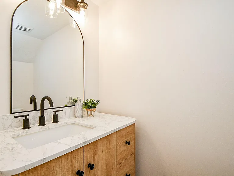 21 Edgewood Forest Ct — Photo 28