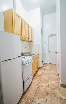 Rented by City Connections Realty | media 11