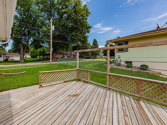 5th image of 8105 Suncrest Dr