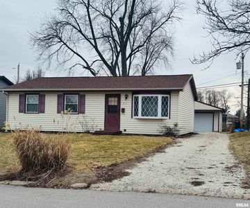 107 Oriental Dr, Washington, IL, 61571