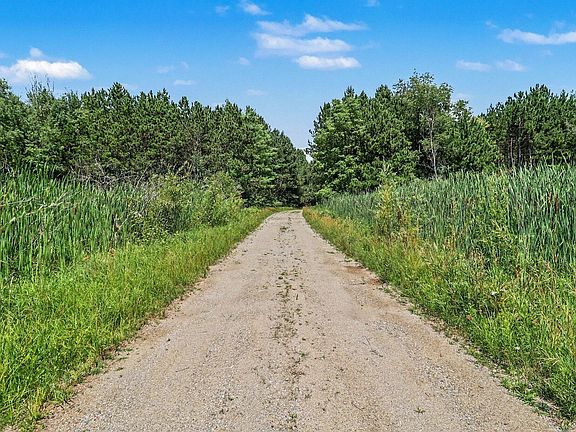 3rd image of 9638 Eight Mile Rd
