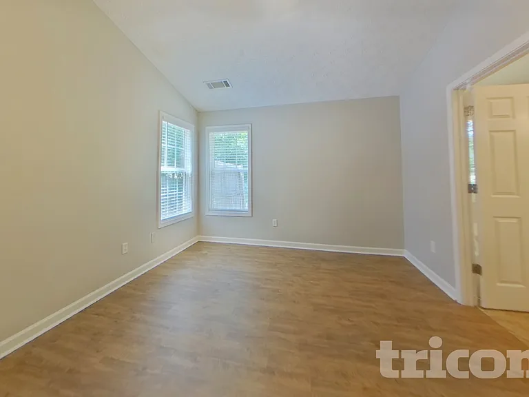 35 Crooked Creek Dr — Photo 7