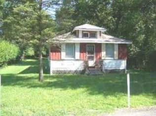 2906 Grove Ln, Cary, IL 60013