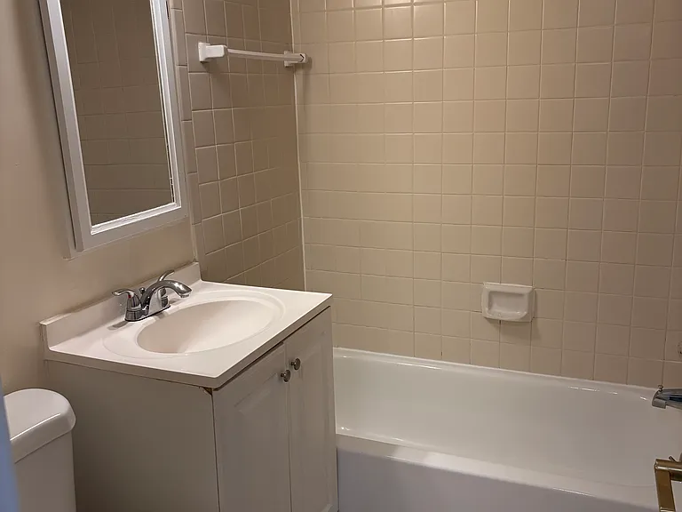 3823 Hamilton St #204 — Photo 9
