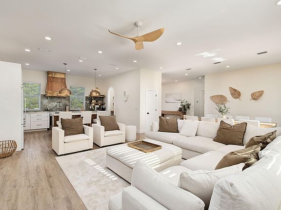 5th image of 221 Hillcrest Rd