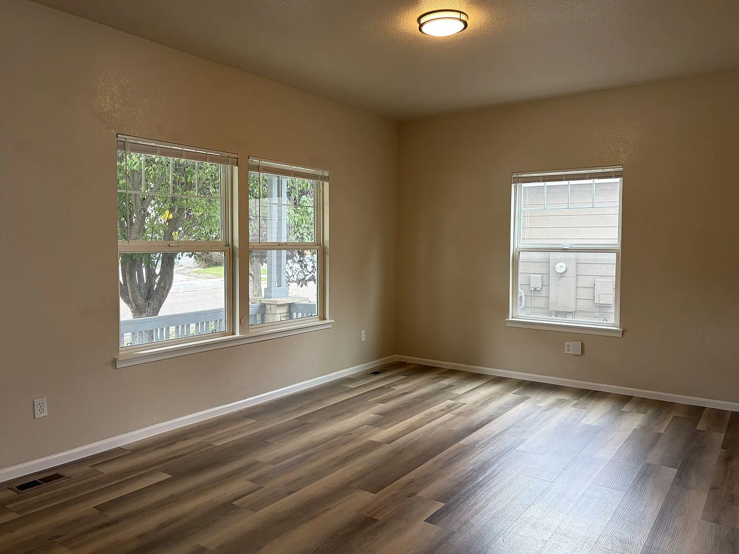 Fort Collins Gem 3 Bed, 2.5 Bath with Yard — Photo 2