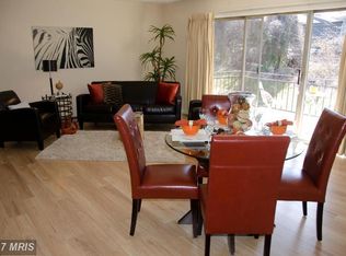 4112 Mangalore Dr APT 202, Annandale, VA 22003