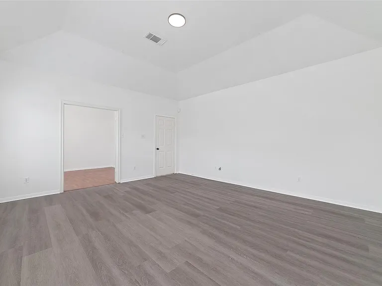 4211 Torrey Creek Ln — Photo 15