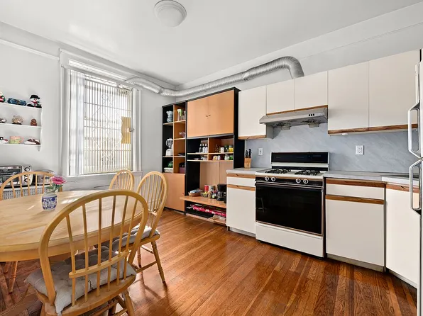 35-15 80th St #52, Queens, NY 11372