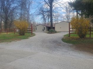 712 Maes Rd, Murphysboro, IL 62966