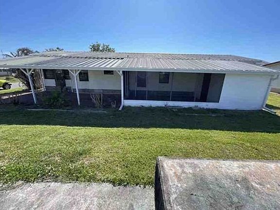 3rd image of 495 Tarpon Dr