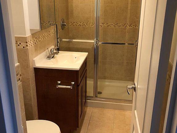 3rd image of 60 Parkway Dr E APT 3H