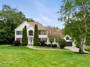 14 Longview Cir, Pelham, NH 03076