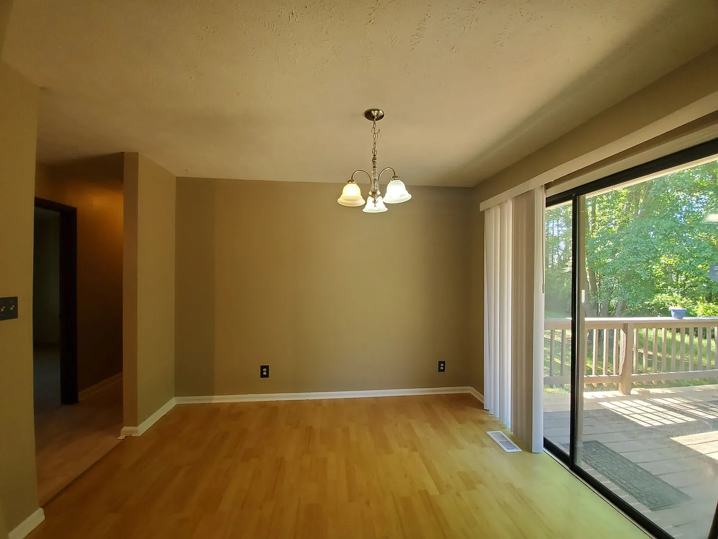 6569 Green Meadow ~ Lake Point — Photo 4