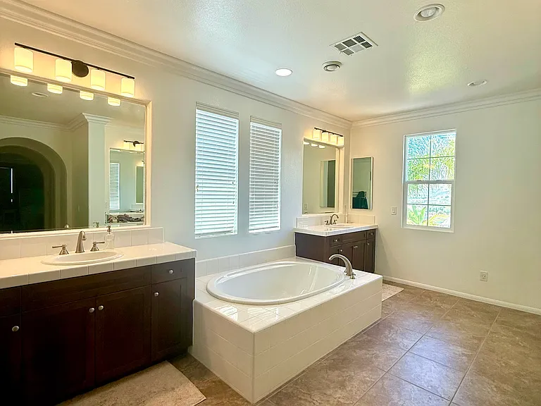 2655 Fallsview Rd — Photo 9