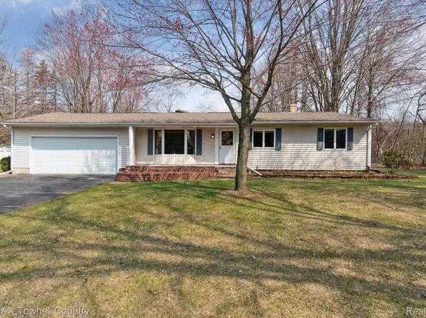 11406 Vienna Rd, Montrose, MI 48457
