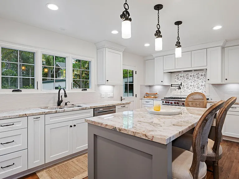 1447 S Jameson Ln — Photo 10