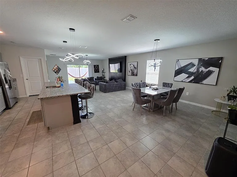 559 Wayland Dr — Photo 14