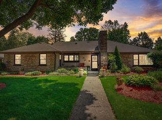 2728 N 98th St, Milwaukee, WI 53222