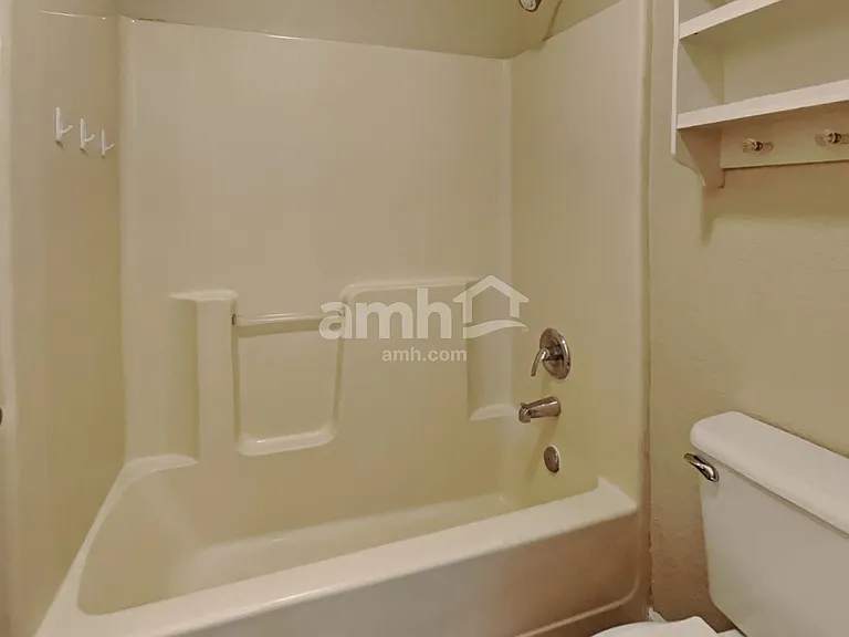 7411 Cordova Dr — Photo 16