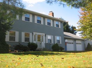 519 Mountain View Rd, Nazareth, PA 18064