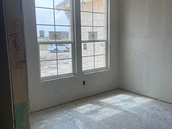3rd image of 54 Sunny Side Rd