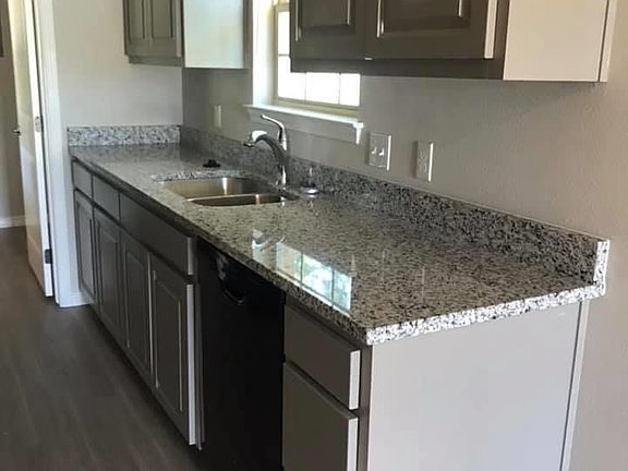 3rd image of 224 N 13th Ave #224