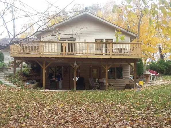 N1104 Honey Creek Rd, Monroe, WI 53566