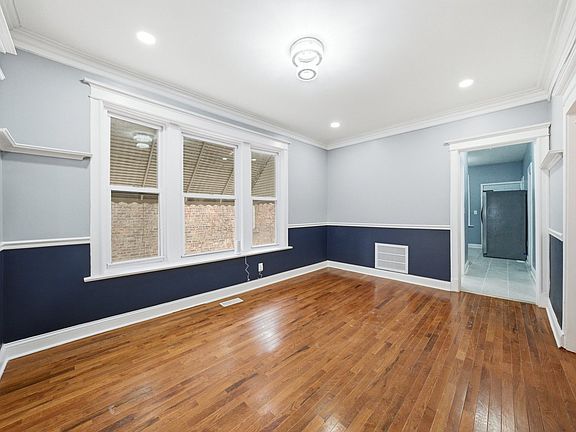 5th image of 7544 S Eberhart Ave