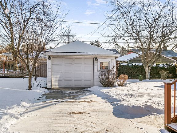 2nd image of 2307 Stratford Ave