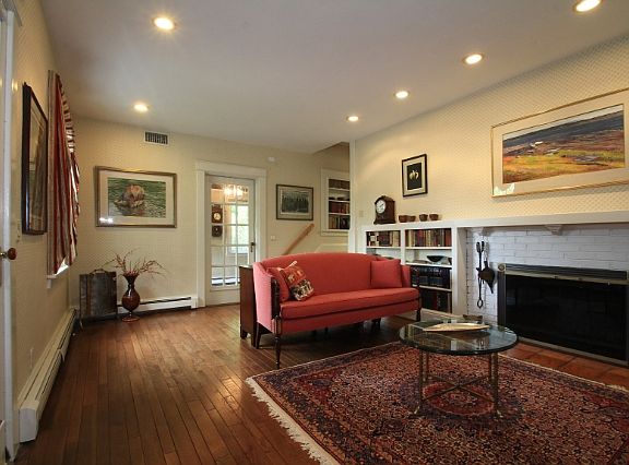 3rd image of 229 Glenwood Ave