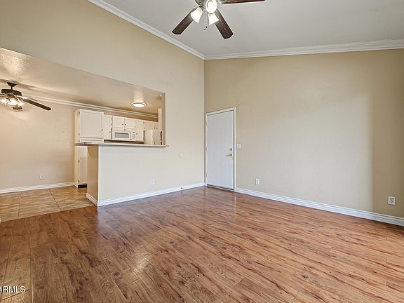 4th image of 623 W GUADALUPE Road #229