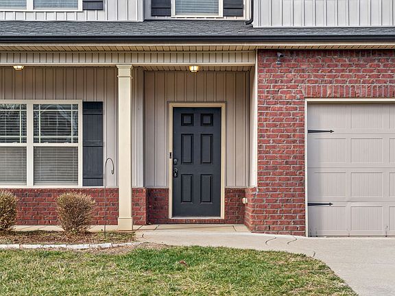 4th image of 2976 McManus Cir