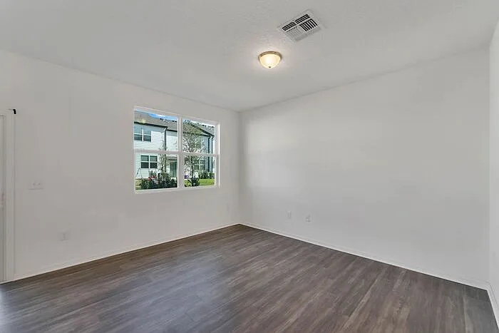 840 Grandin St — Photo 7