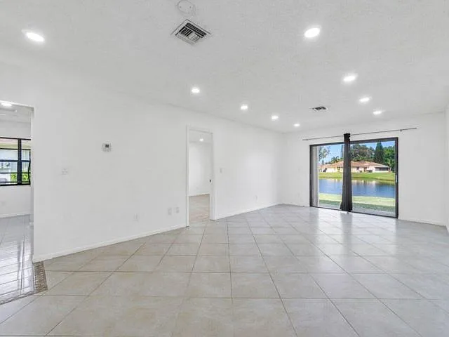 1620 Granfern Ave — Photo 4