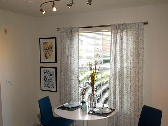 5th image of 3320 Bermuda Isle Cir #919A