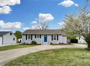 926 Clanton Rd, Charlotte, NC 28217