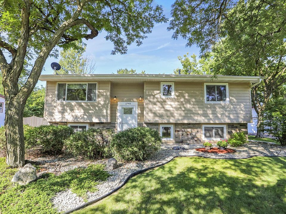 1st image of 12949 Valley Forge Ln N