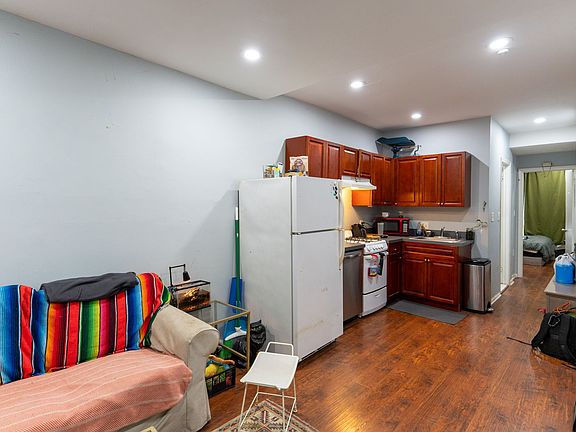 3rd image of 1026 S Randolph St #1