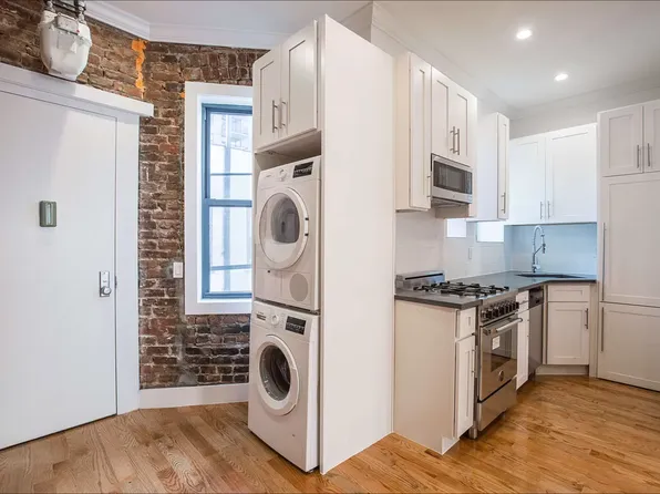 309 East 75th Street image 1 of 9