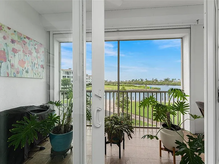 11100 Hacienda Del Mar Blvd #G-202 — Photo 33