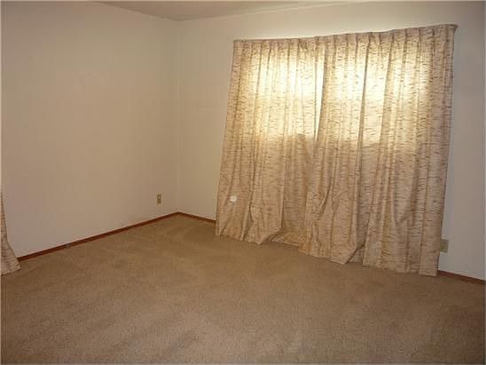 5th image of 2605 Dewberry Ln