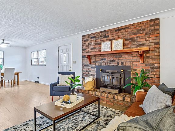4th image of 111 Park Dr