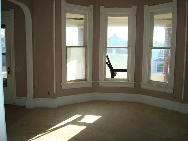 2nd image of 528 Oliver St